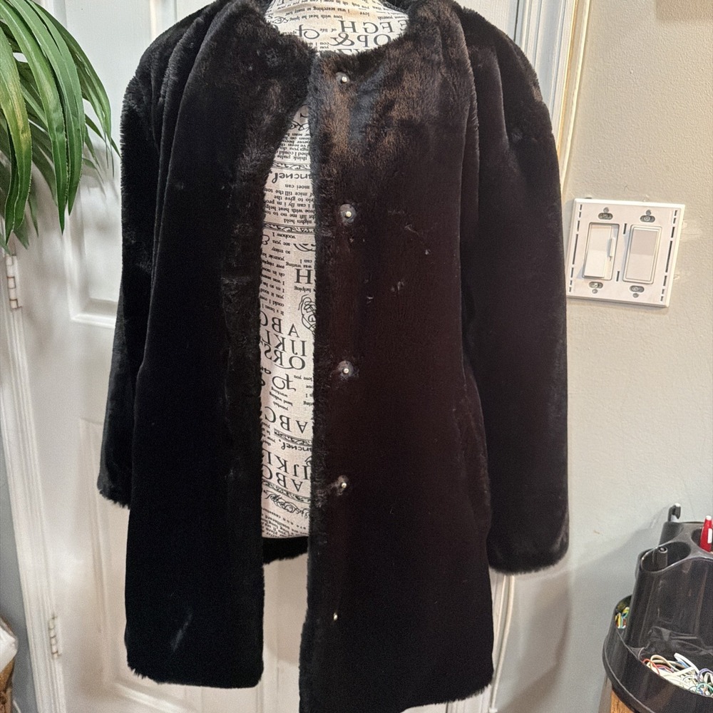 ZARA‎ Small  SHORT FAUX FUR COAT Black Beautiful